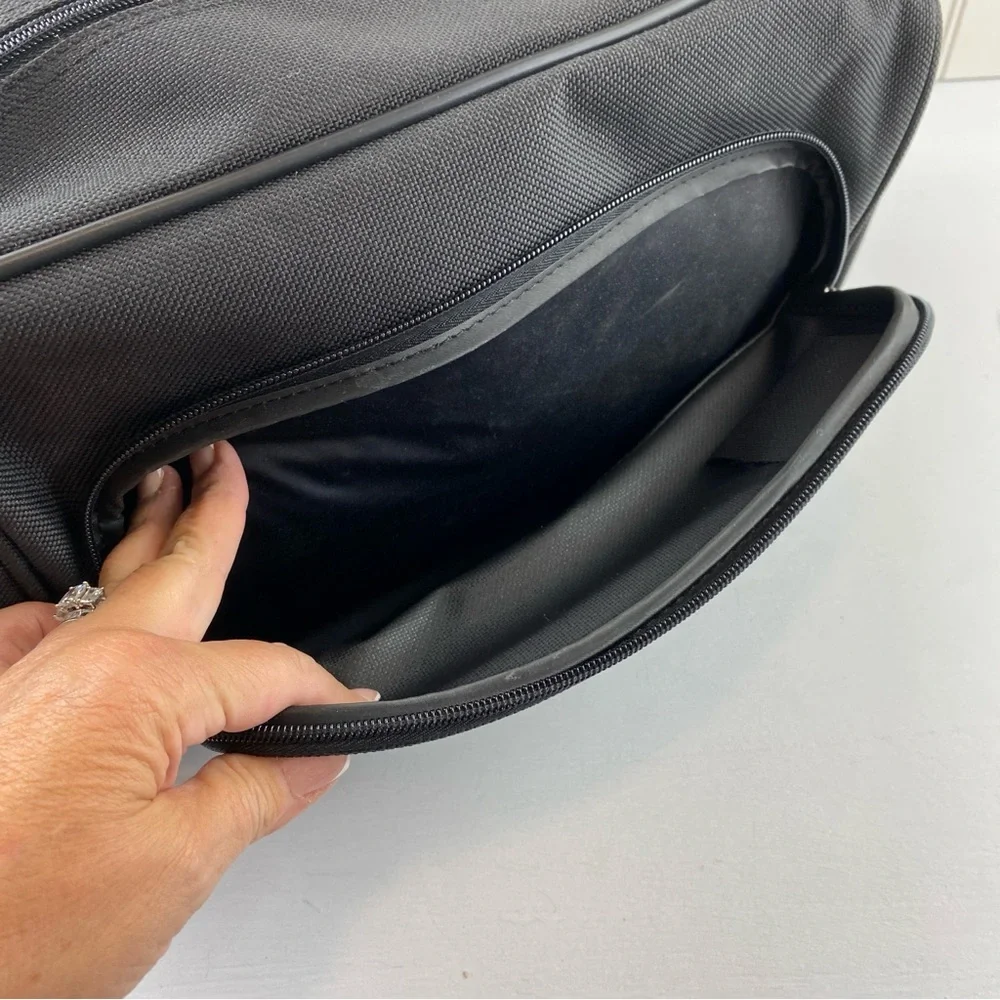 NWOT American Tourister Black Messenger Carryon‎ Bag